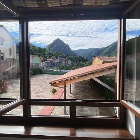 Vendégház La Cuna Del Sella 2*