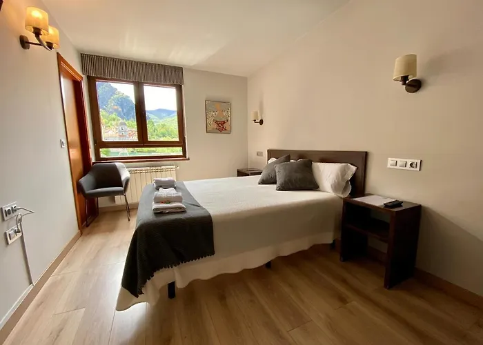 Πανσιόν La Cuna Del Sella 2*